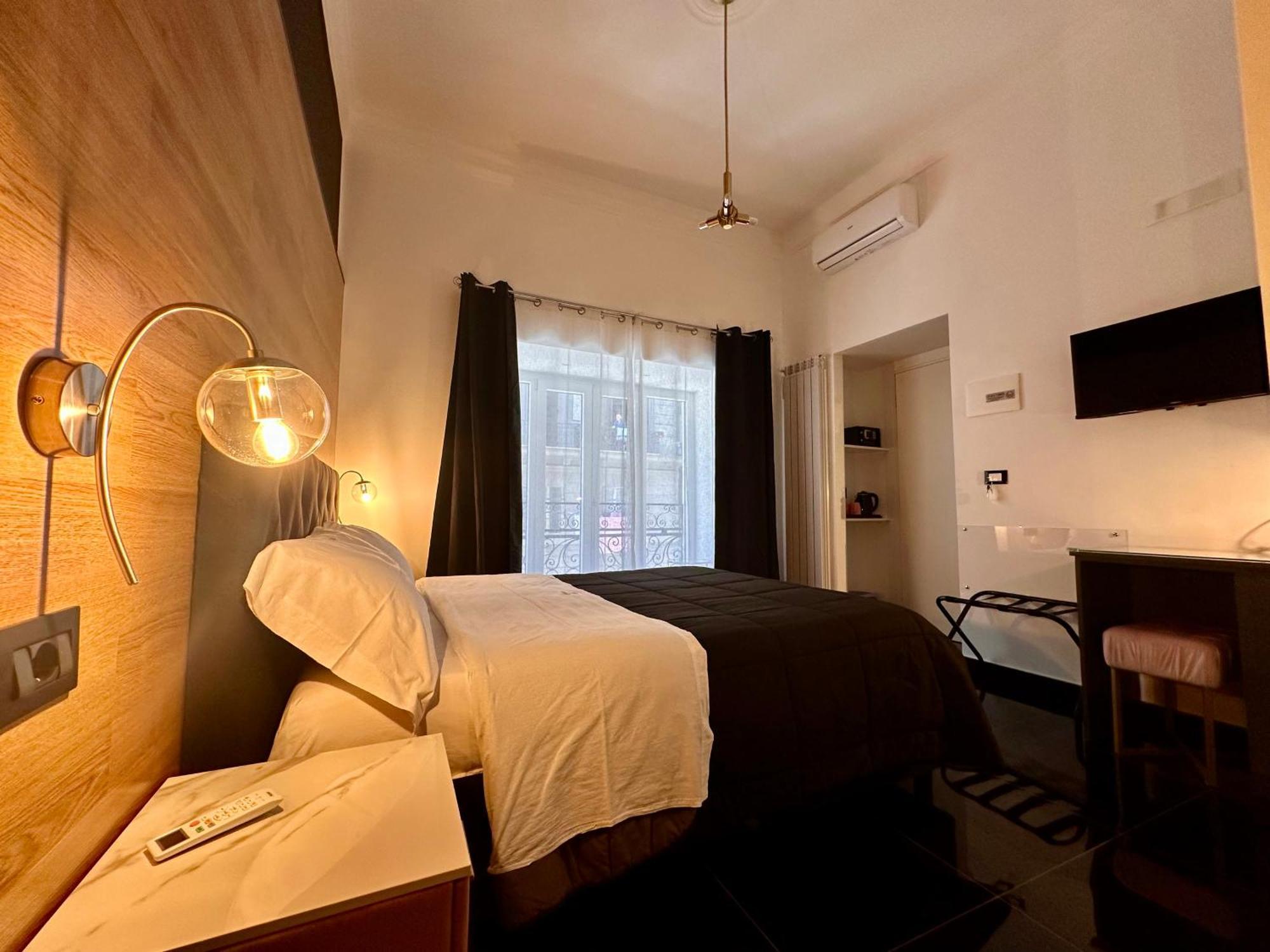 Elegance Rooms Spaccanapoli Exterior foto