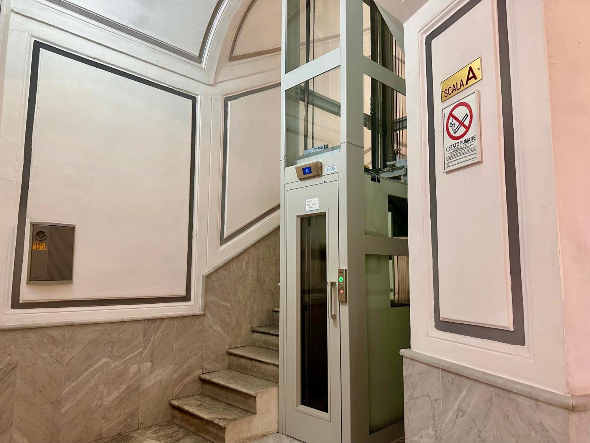 Elegance Rooms Spaccanapoli Exterior foto
